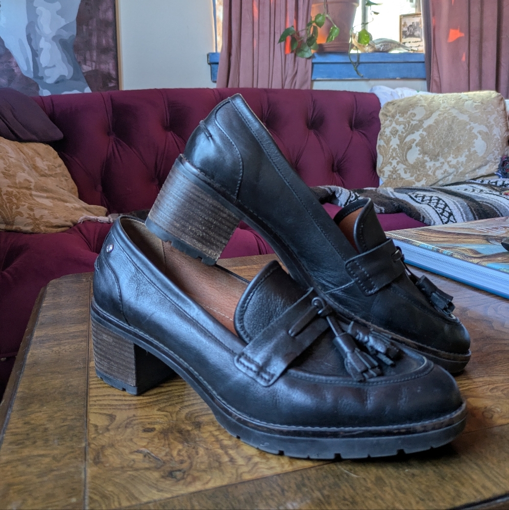 Pikolinos Heeled Loafers (Llanes Footbed)